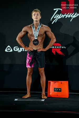 MEN'S PHYSIQUE ЮНИОРЫ STARS